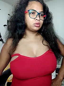 Snapshot of chalohott chatting on 4, 5, 2026 chalohott online show from 4, 5, 2026