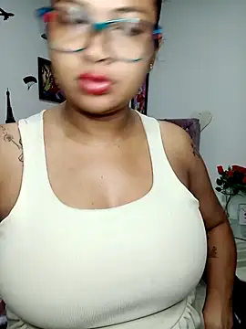 Snapshot of chalohott chatting on 13, 6, 2026 chalohott online show from 13, 6, 2026