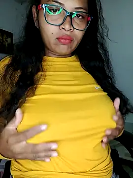 Snapshot of chalohott chatting on 17, 7, 2026 chalohott online show from 17, 7, 2026