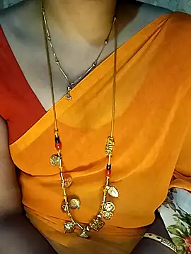 tuttifrutti17 online show from 6, 12, 2024