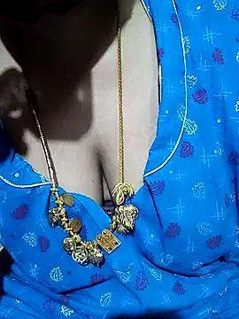 tuttifrutti17 online show from 9, 10, 2025