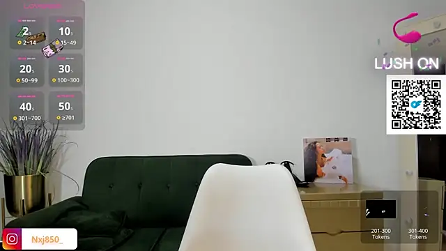 HOTBLACKANDWHITE2 online show from 18, 2, 2025