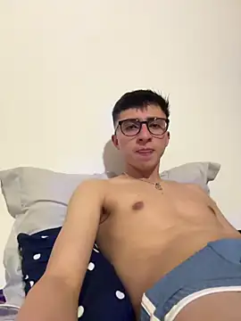 CamiRojas boy online show from 19, 12, 2025