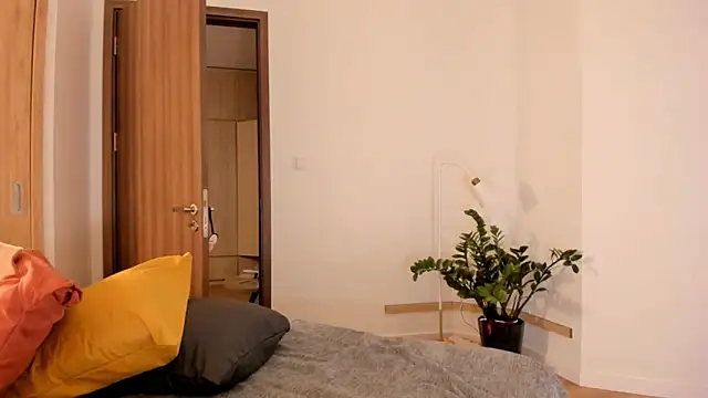 kawaii mia online show from 27, 9, 2025