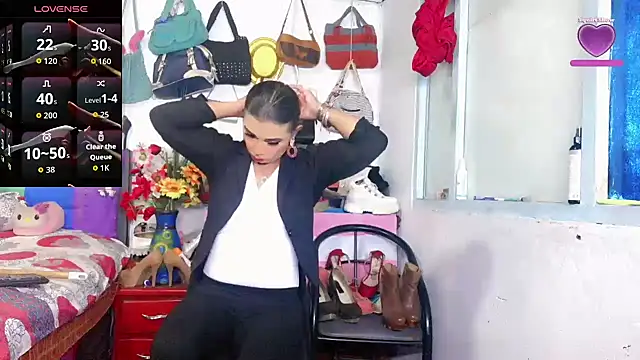 Snapshot of Xiaraa26 chatting on 29, 6, 2026 Xiaraa26 online show from 29, 6, 2026