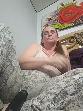 Snapshot of SeductionSilera chatting on 25, 2, 2025 SeductionSilera online show from 25, 2, 2025