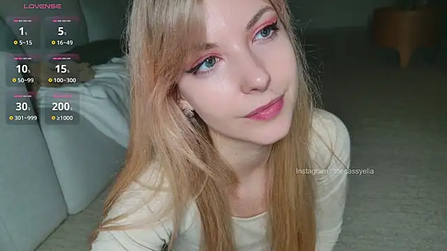 Cassycum online show from 4, 3, 2025