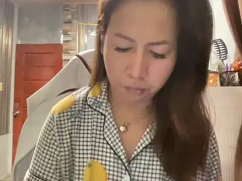 Snapshot of UrLove_Marga chatting on 24, 6, 2026 UrLove Marga online show from 24, 6, 2026