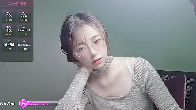 VaerySaenz online show from 2, 12, 2024