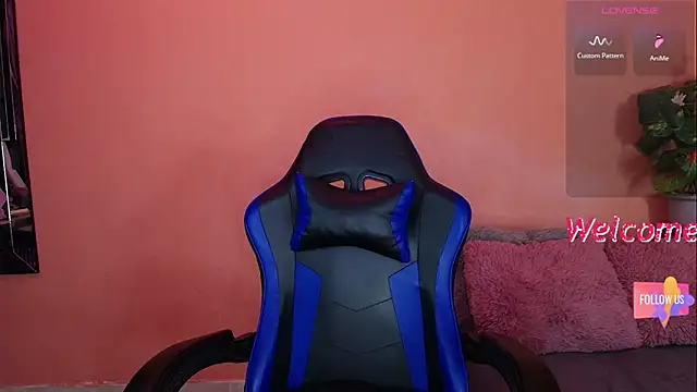 Snapshot of GiordanaPinoo chatting on 15, 12, 2025 GiordanaPinoo online show from 15, 12, 2025