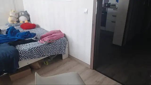 amanda kiss kiss online show from 9, 2, 2025