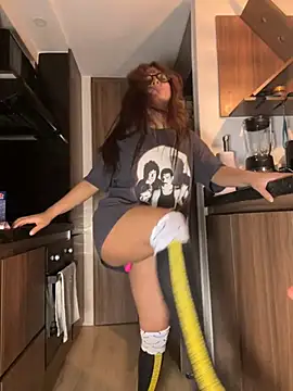 Snapshot of crystal_bunny7 chatting on 4, 1, 2025 crystal bunny7 online show from 4, 1, 2025