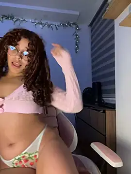 Snapshot of crystal_bunny7 chatting on 11, 2, 2025 crystal bunny7 online show from 11, 2, 2025