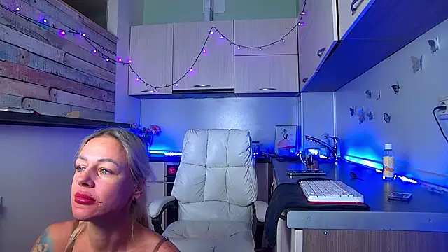 Skinny Nally online show from 7, 3, 2026