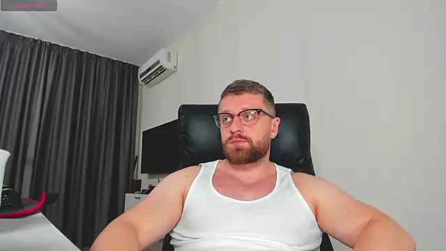 Snapshot of Findom_guy chatting on 31, 1, 2026 Findom guy online show from 31, 1, 2026