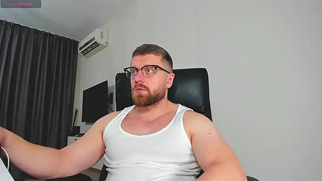 Snapshot of Findom_guy chatting on 9, 2, 2026 Findom guy online show from 9, 2, 2026