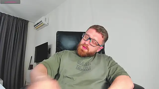 Snapshot of Findom_guy chatting on 12, 3, 2026 Findom guy online show from 12, 3, 2026