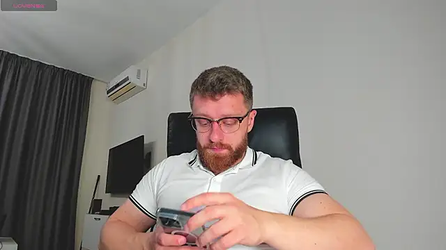 Snapshot of Findom_guy chatting on 13, 3, 2026 Findom guy online show from 13, 3, 2026