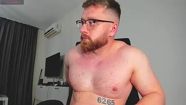 Snapshot of Findom_guy chatting on 17, 3, 2026 Findom guy online show from 17, 3, 2026