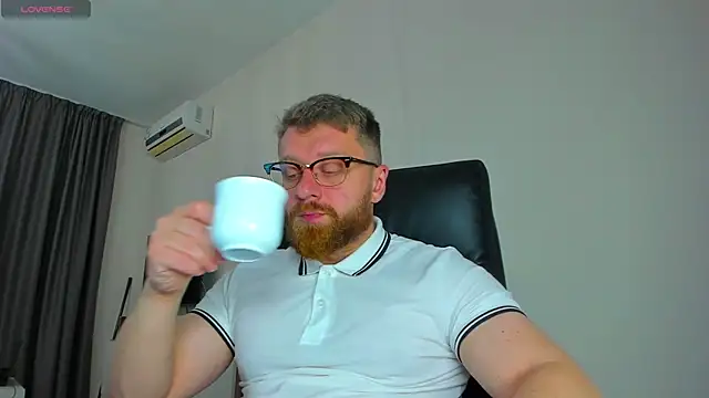 Snapshot of Findom_guy chatting on 22, 3, 2026 Findom guy online show from 22, 3, 2026