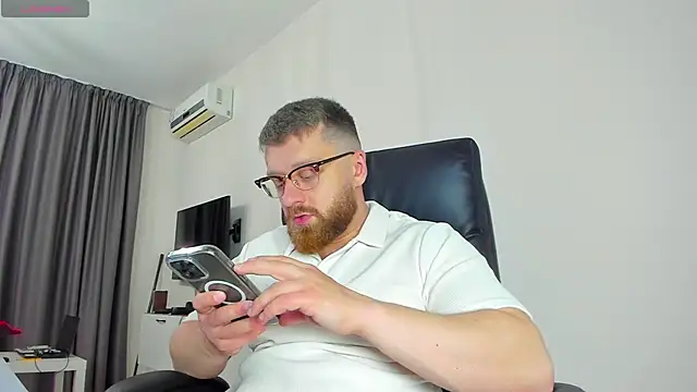 Snapshot of Findom_guy chatting on 30, 3, 2026 Findom guy online show from 30, 3, 2026