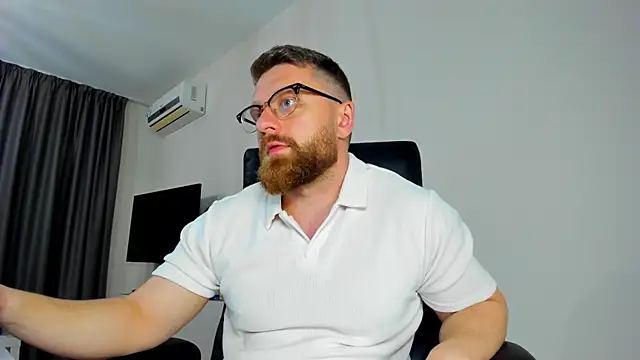 Snapshot of Findom_guy chatting on 17, 4, 2026 Findom guy online show from 17, 4, 2026
