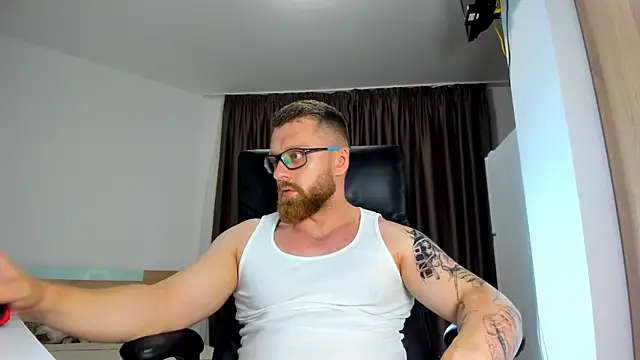 Findom guy online show from 15, 6, 2026