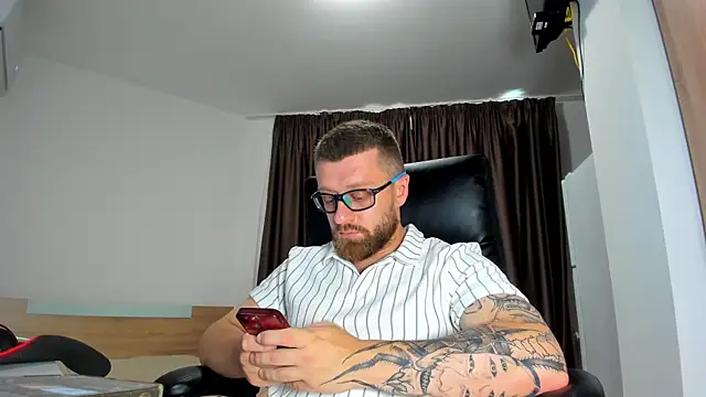 Findom guy online show from 14, 7, 2026