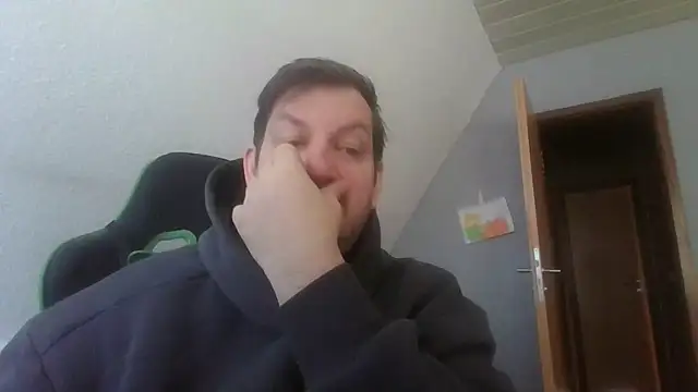 Snapshot of Golffahrer1982 chatting on 3, 2, 2026 Golffahrer1982 online show from 3, 2, 2026