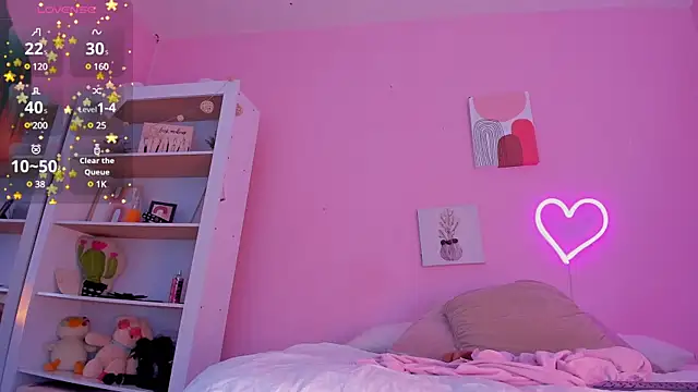 Sophiietaylor online show from 22, 3, 2025