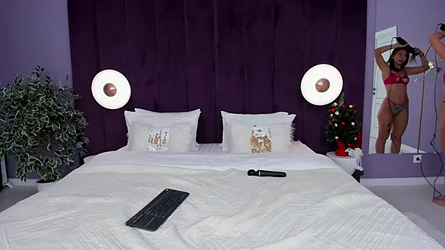 LilyRaisa online show from 14, 12, 2024