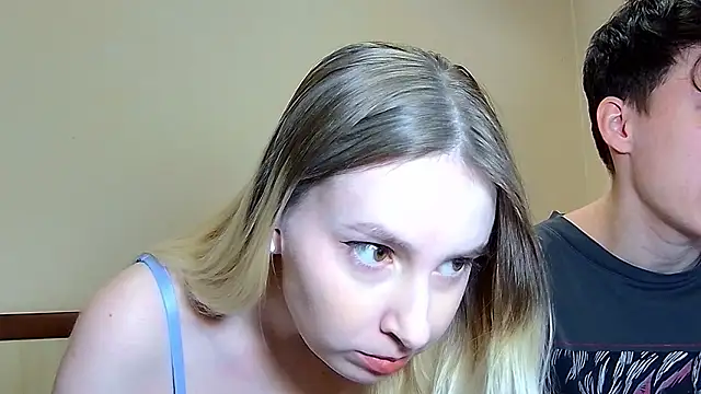 MiaAndWilliam online show from 15, 2, 2026