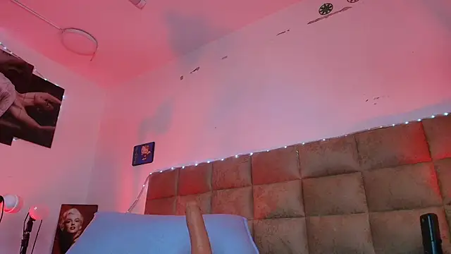  sex mia online show from 19, 9, 2025