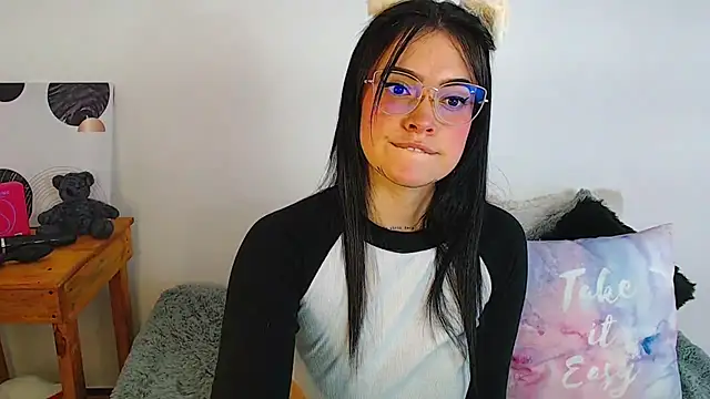 Isa Maiden1 online show from 2, 10, 2025