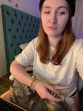  Chlo  e online show from 4, 2, 2025