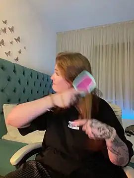  Chlo  e online show from 13, 2, 2025