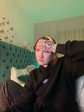  Chlo  e online show from 22, 2, 2025