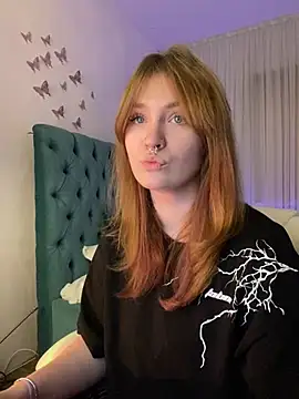  Chlo  e online show from 9, 3, 2025