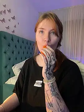  Chlo  e online show from 13, 3, 2025