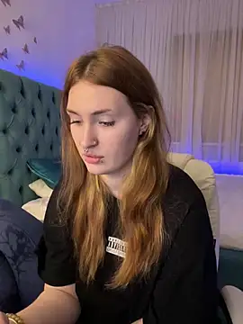  Chlo  e online show from 10, 10, 2025