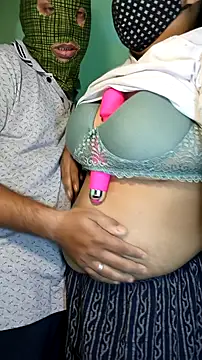 Snapshot of hotty_Sexy-couple chatting on 1, 12, 2024 hotty Sexy-couple online show from 1, 12, 2024