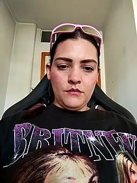 Mia Hampton online show from 1, 6, 2026