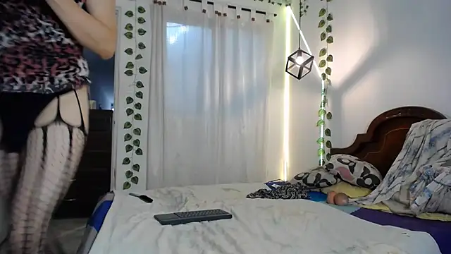 Snapshot of ivonne__hott1 chatting on 21, 2, 2026 ivonne hott1 online show from 21, 2, 2026