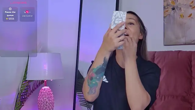 NicolLopeze online show from 15, 9, 2025