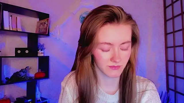 KateCuddle online show from 24, 12, 2024