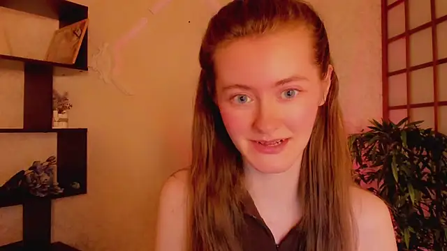 KateCuddle online show from 13, 3, 2025