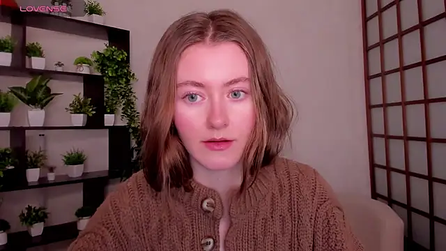 KateCuddle online show from 17, 12, 2025