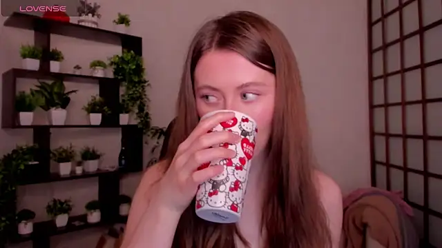 KateCuddle online show from 2, 3, 2026