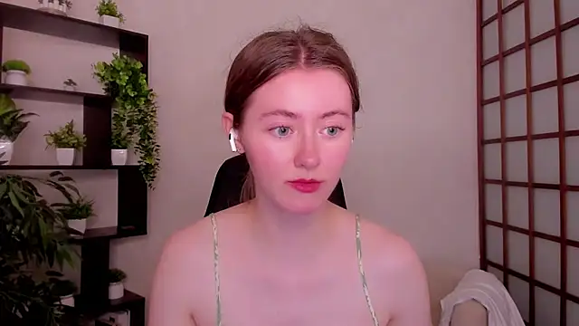 Snapshot of KateCuddle chatting on 30, 6, 2026 KateCuddle online show from 30, 6, 2026