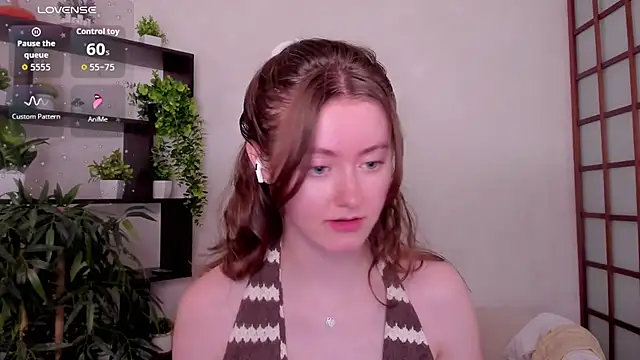 Snapshot of KateCuddle chatting on 8, 7, 2026 KateCuddle online show from 8, 7, 2026
